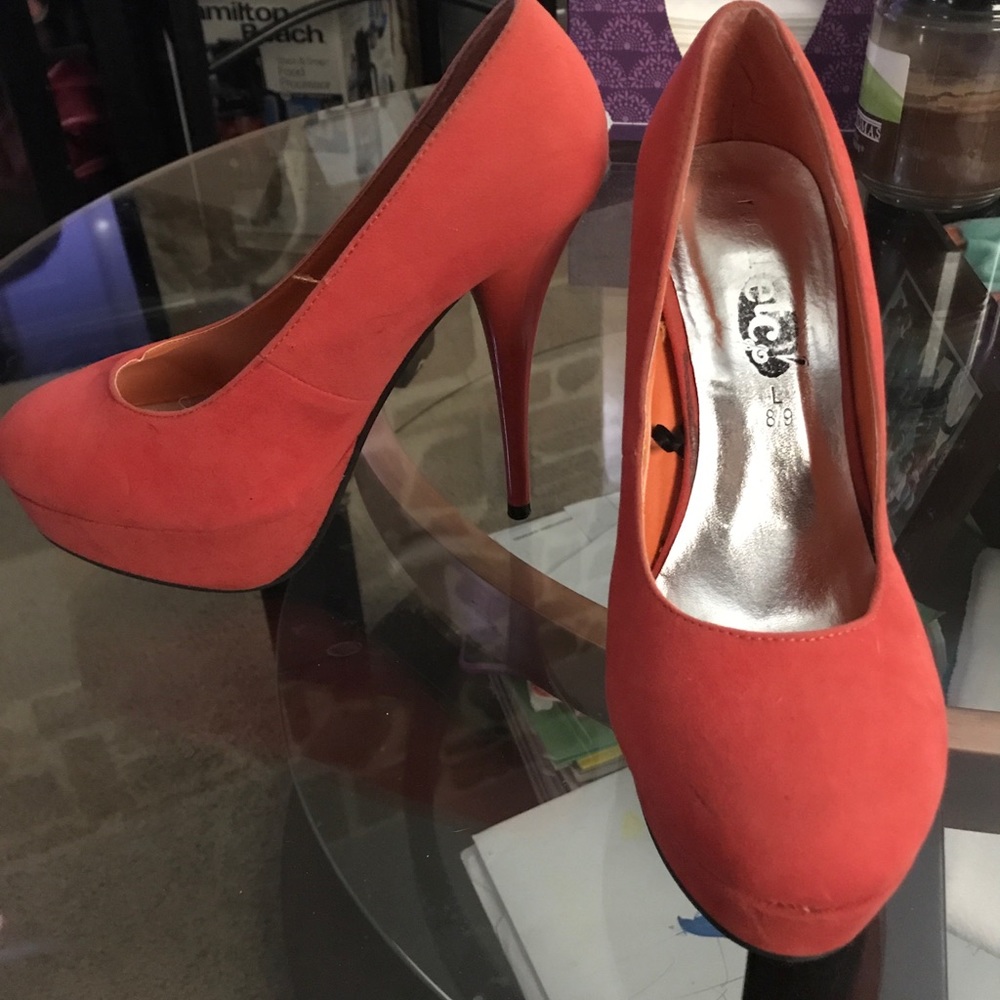 Shoes Sz L 8/9
